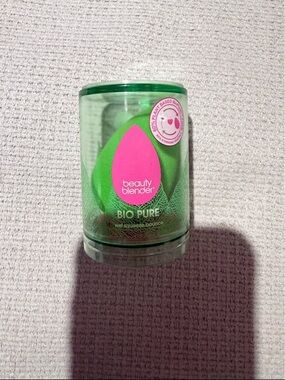 beautyblender Bio Pure Makeup Sponge in Bright Green